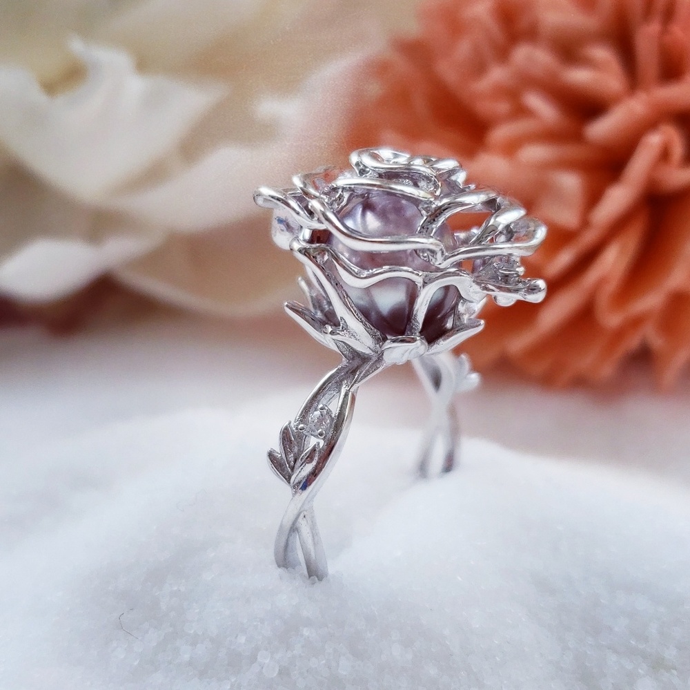 Adjustable rose cage ring exclusive